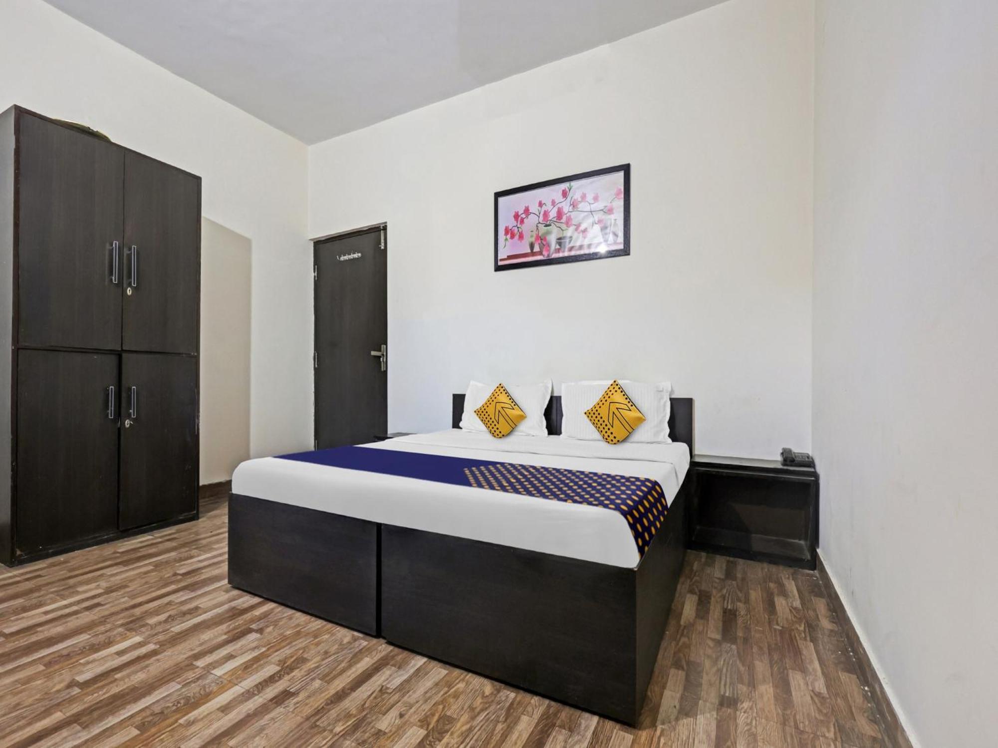 Spot On 81167 Hotel Asdr Rudrapur Esterno foto